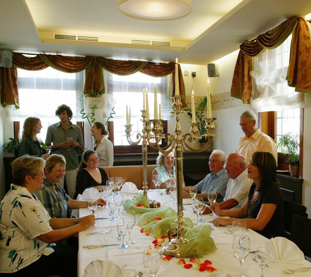 Hotel Restaurant Goldener Engel Heppenheim  Buitenkant foto