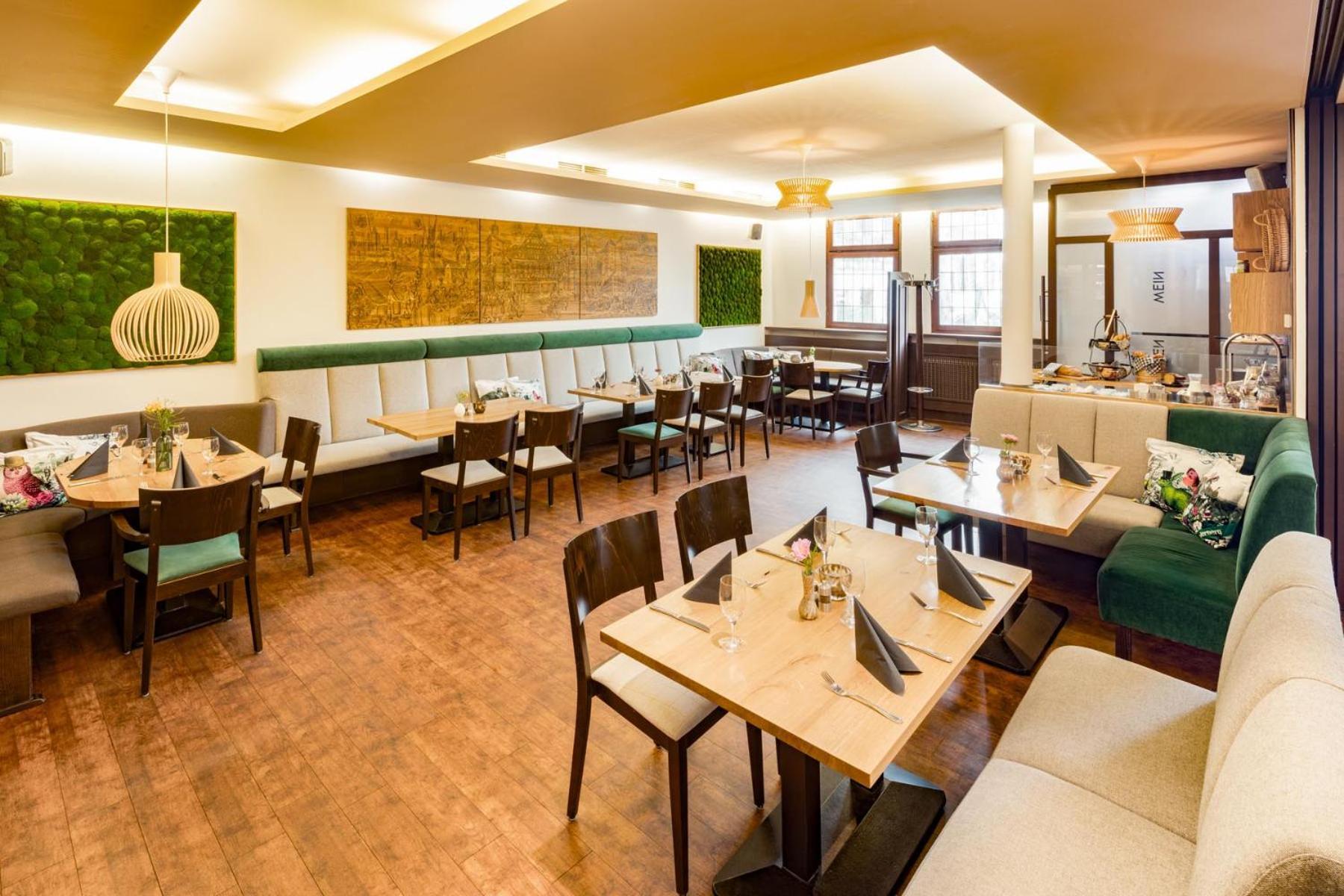 Hotel Restaurant Goldener Engel Heppenheim  Buitenkant foto